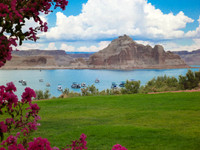 Houseboat in Paradise